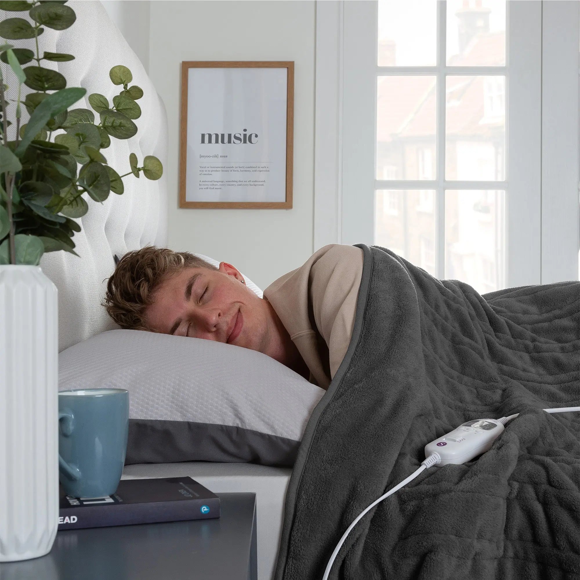 Comfy Hugs Heated Throw Slumberdown