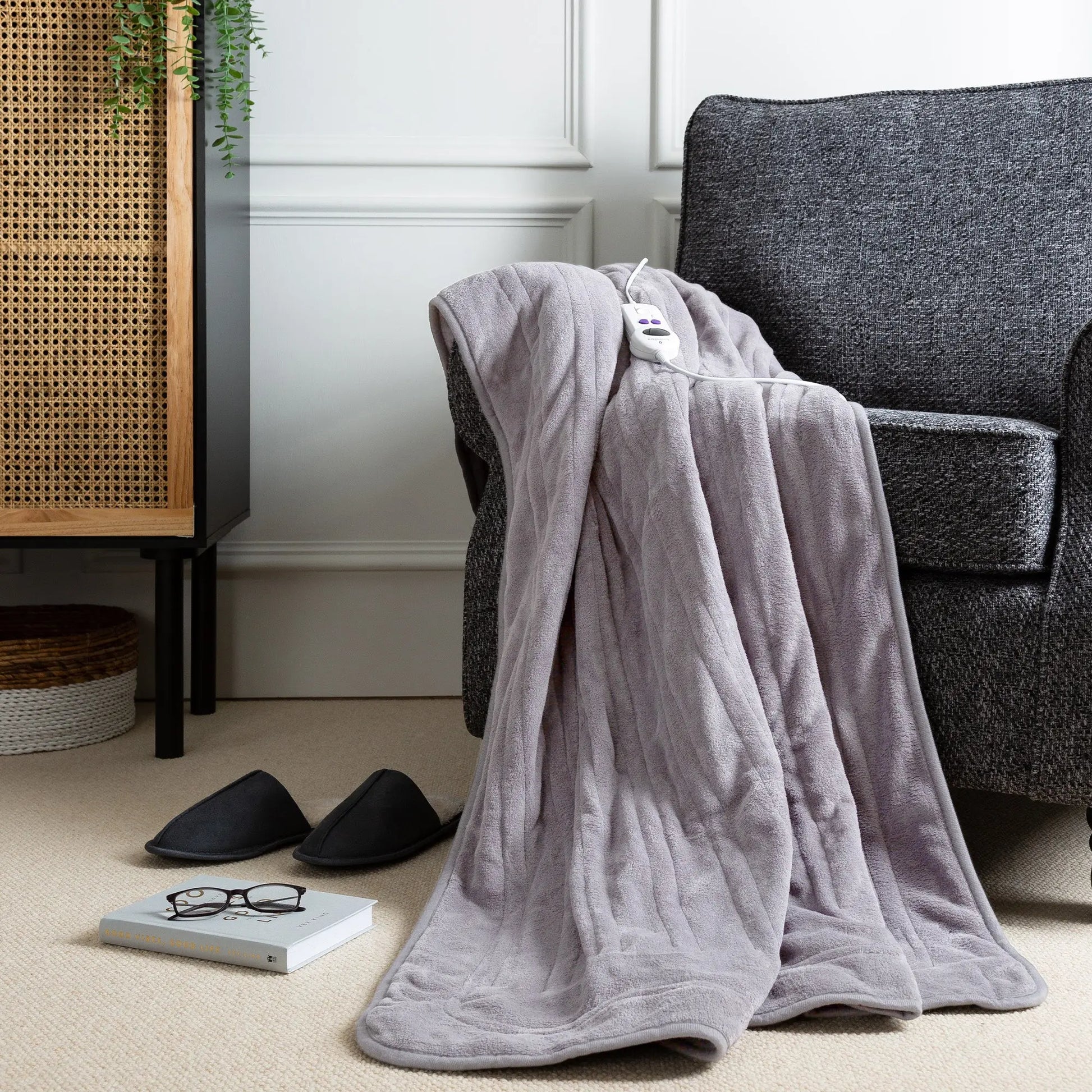 Comfy Hugs Heated Throw Slumberdown