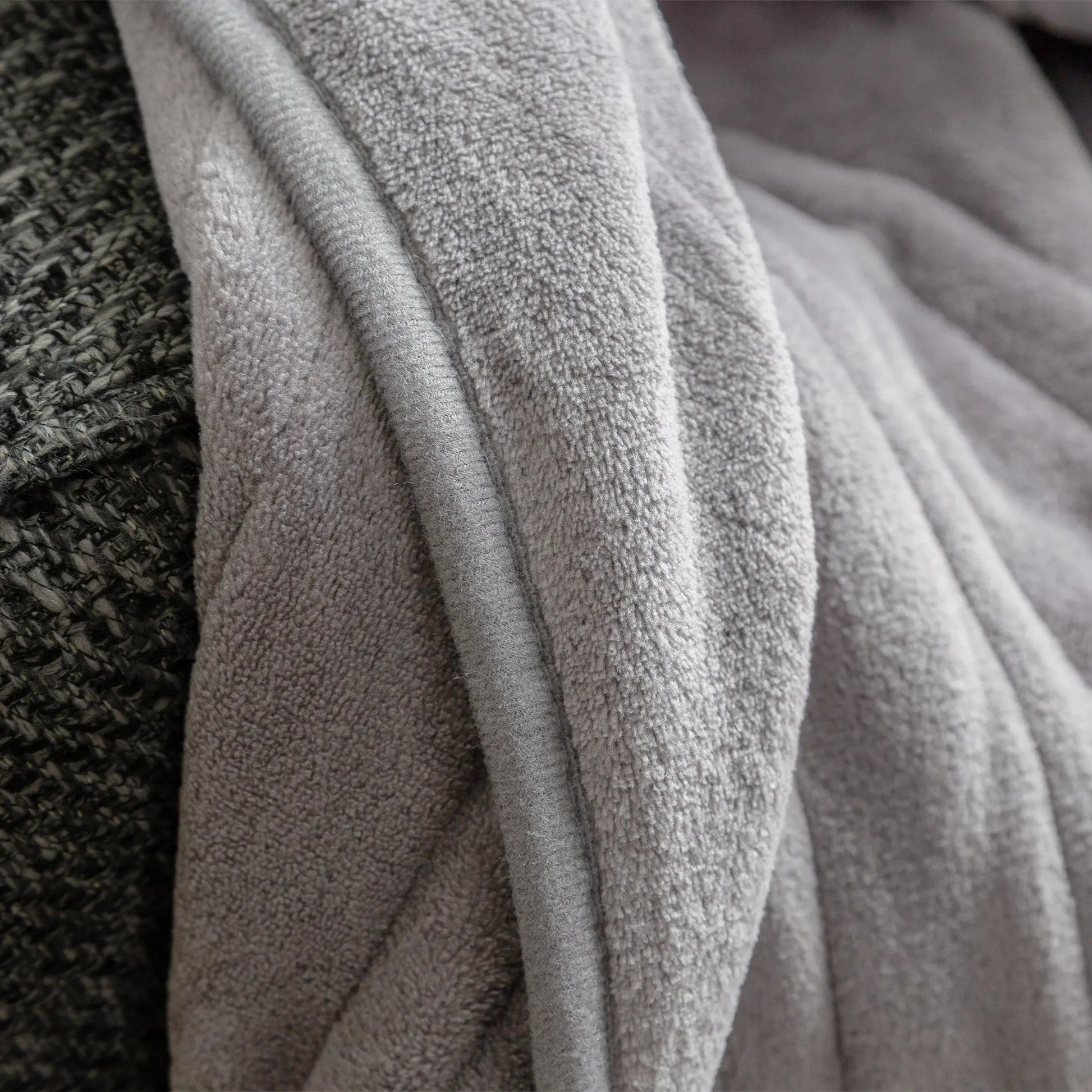 Comfy Hugs Heated Throw Slumberdown